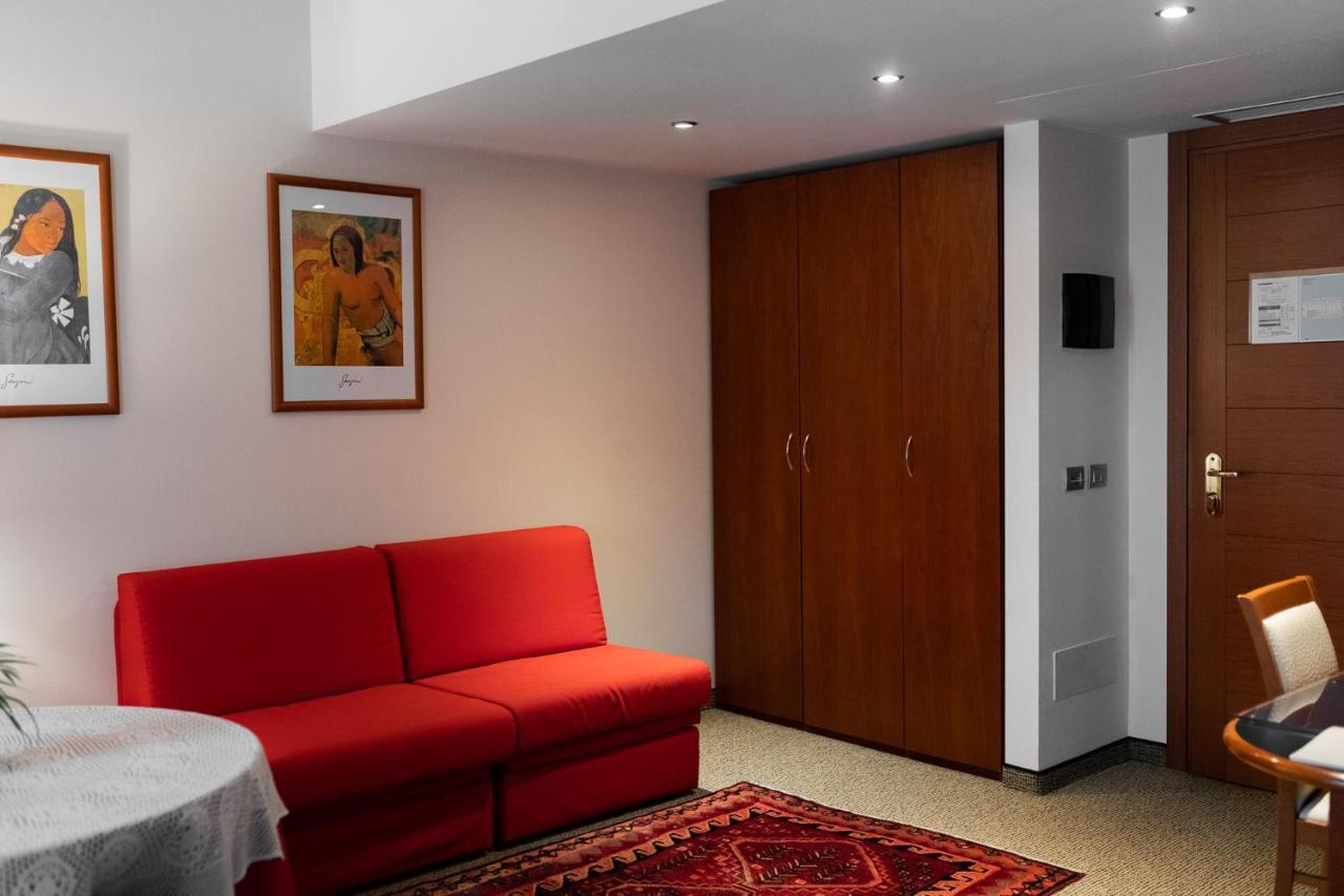 Crystal Hotel
