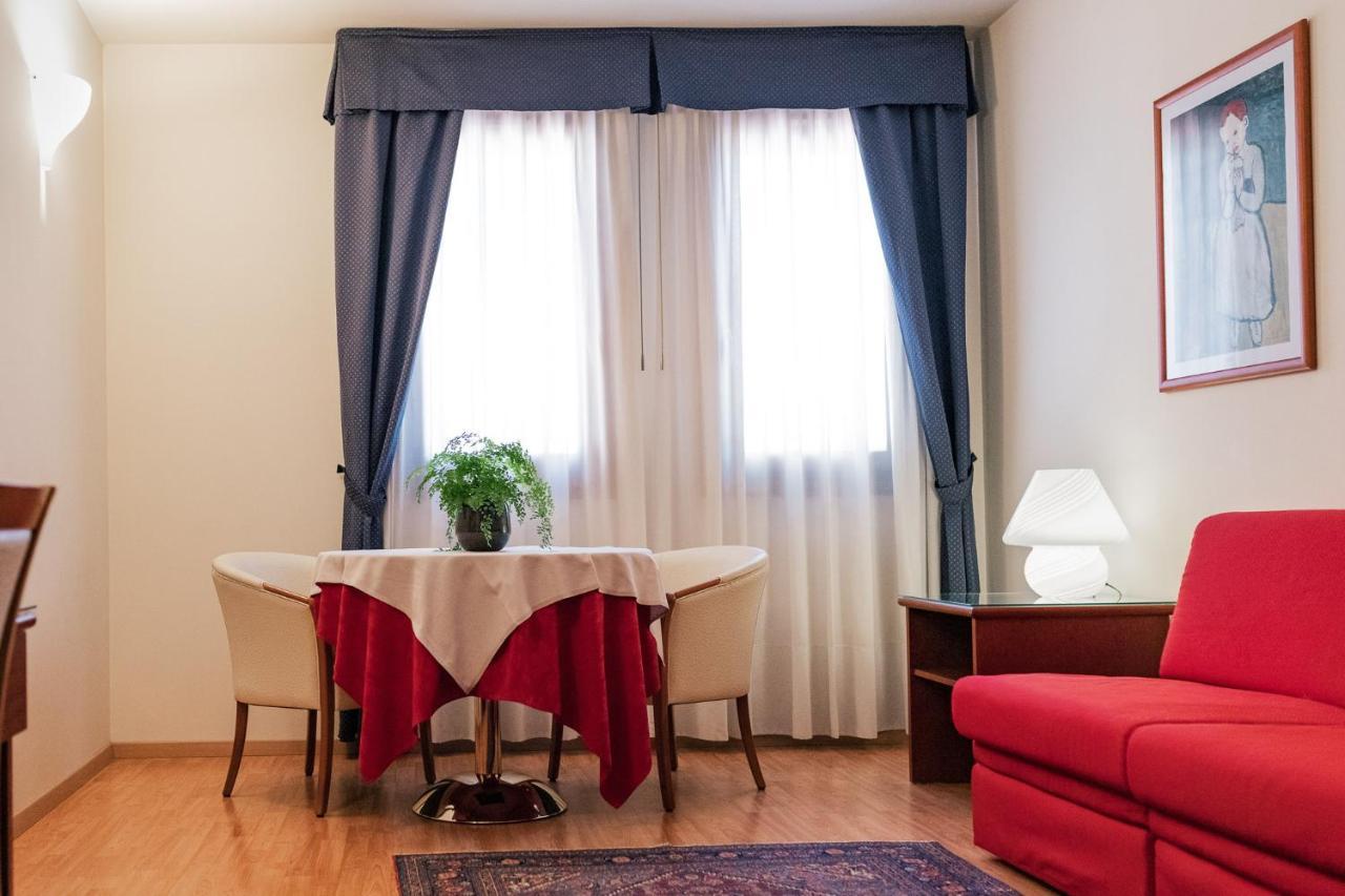 Hotel Crystal 4*