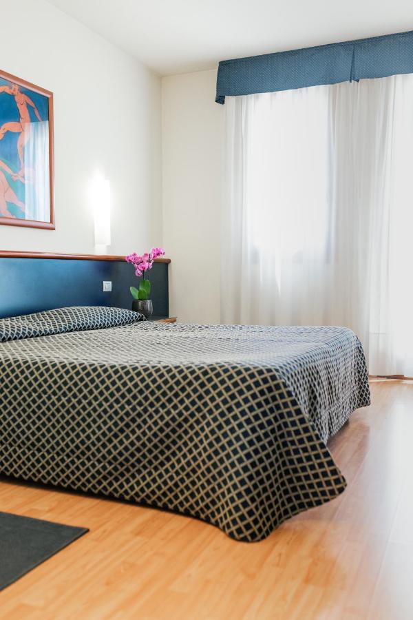 Hotel Crystal 4*