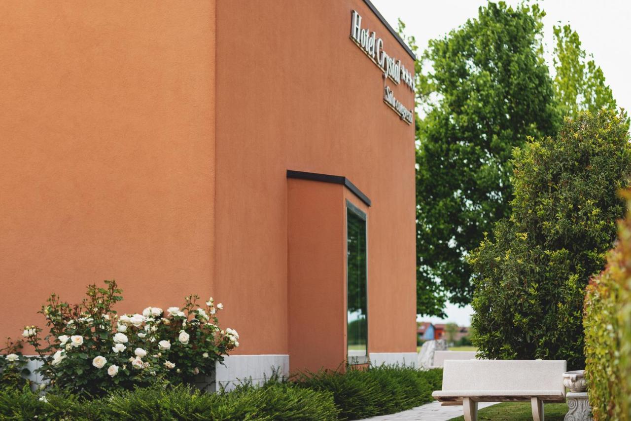 Hotel Crystal